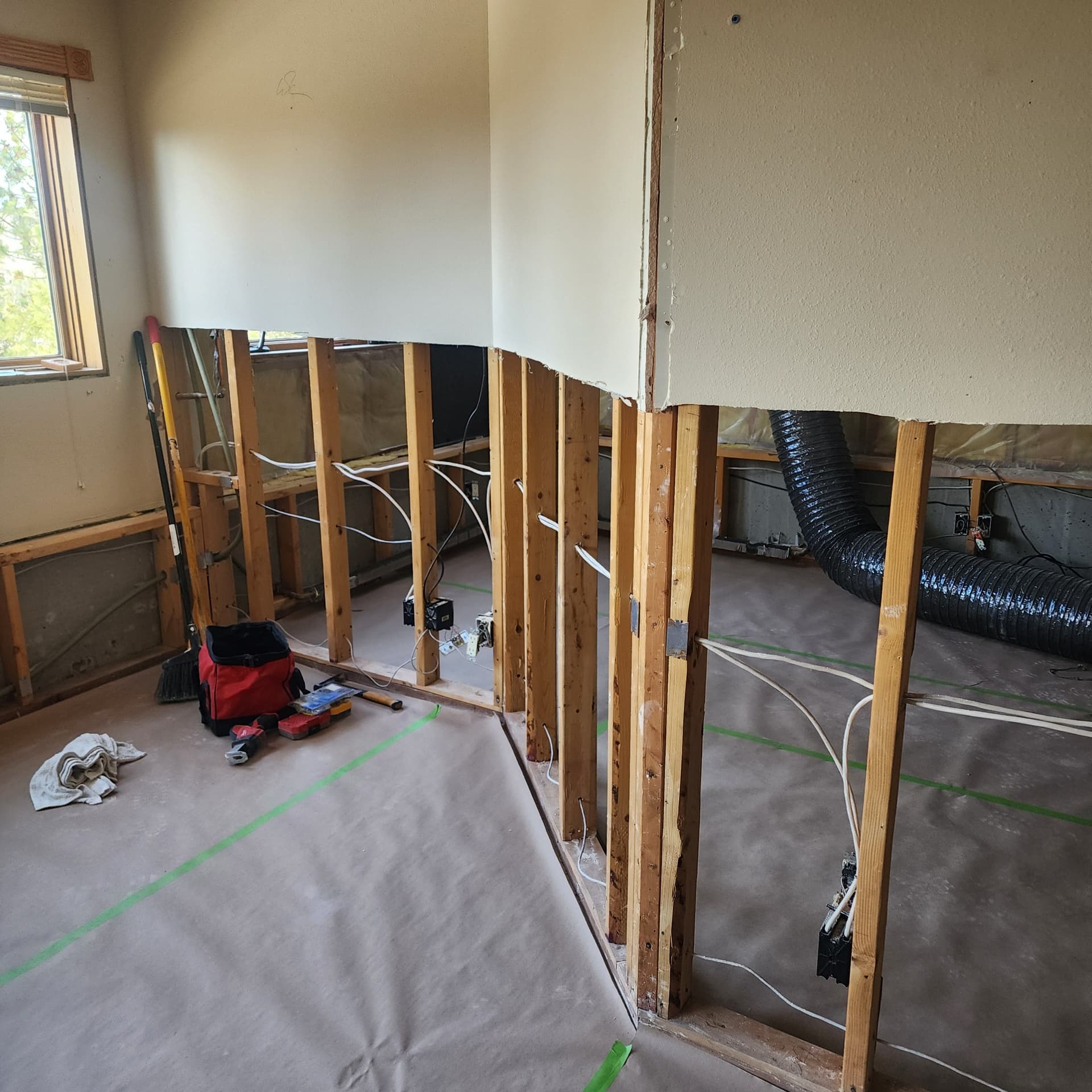 Gallery photos for Efficient Water Damage Restoration in Action: Image #1